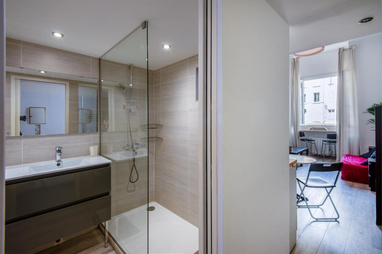 Cours Estienne D'orves Apartment