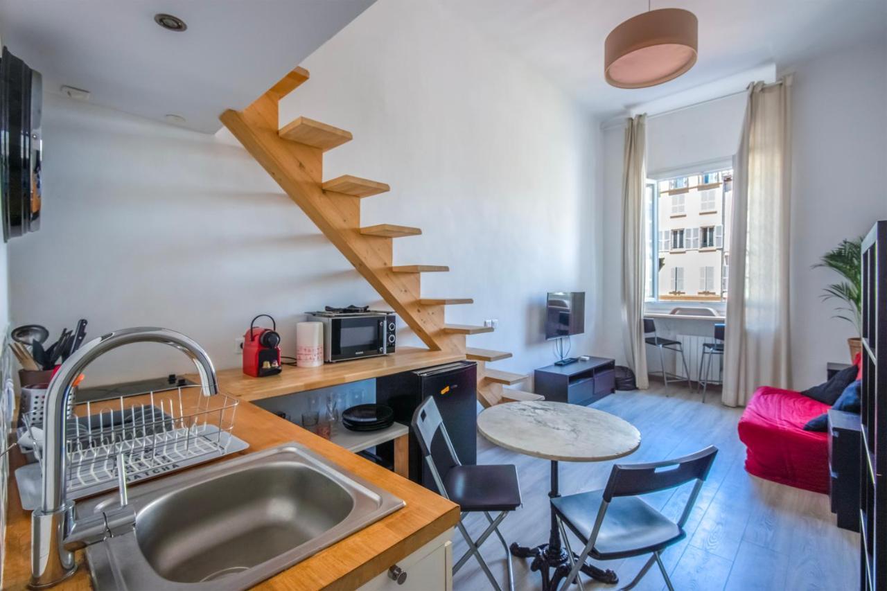 Cours Estienne D'orves Apartamento